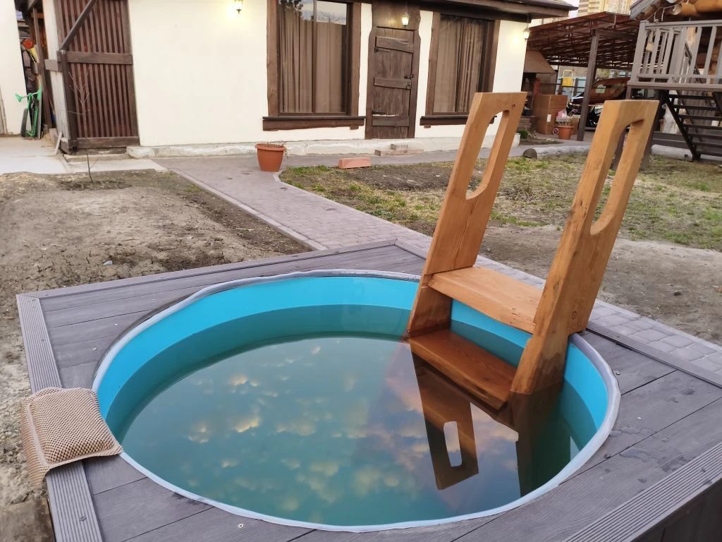 Купель с ледяной водой